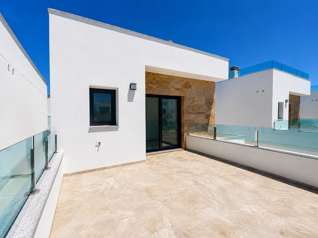 3 sypialnia Willa na sprzedaż w Polop z basenem garażem - 469 000 € (Ref: 9864054)