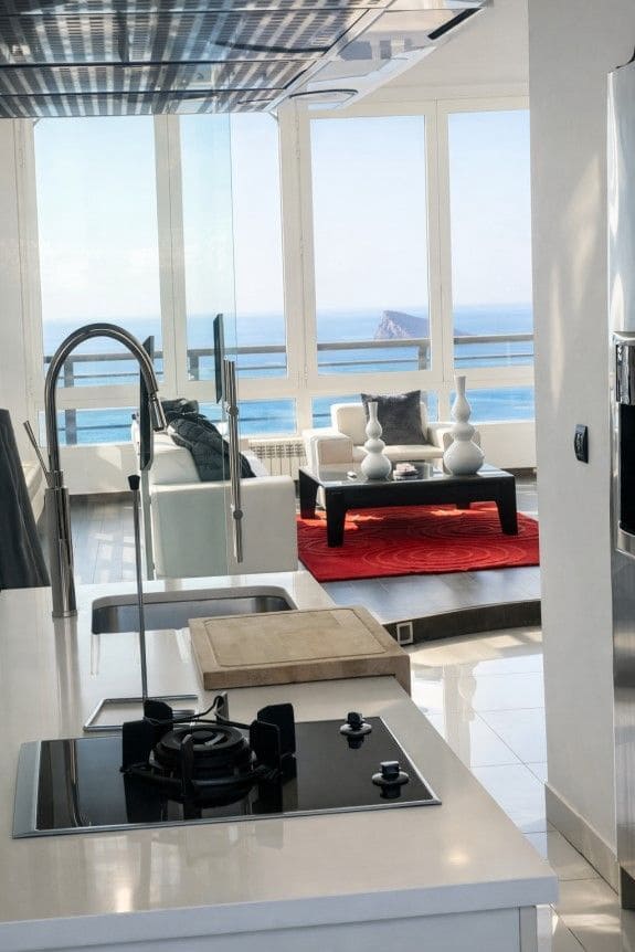4 soverom Penthouse til salgs i Benidorm med svømmebasseng garasje - € 1 450 000 (Ref: 9877921)