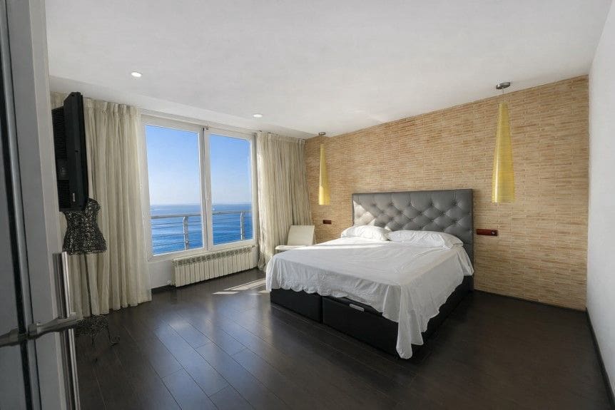 4 soverom Penthouse til salgs i Benidorm med svømmebasseng garasje - € 1 450 000 (Ref: 9877921)