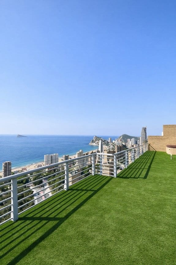 4 soverom Penthouse til salgs i Benidorm med svømmebasseng garasje - € 1 450 000 (Ref: 9877921)