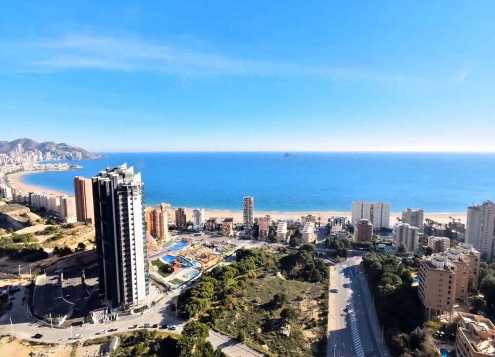 4 soverom Penthouse til salgs i Benidorm med svømmebasseng garasje - € 1 450 000 (Ref: 9877921)