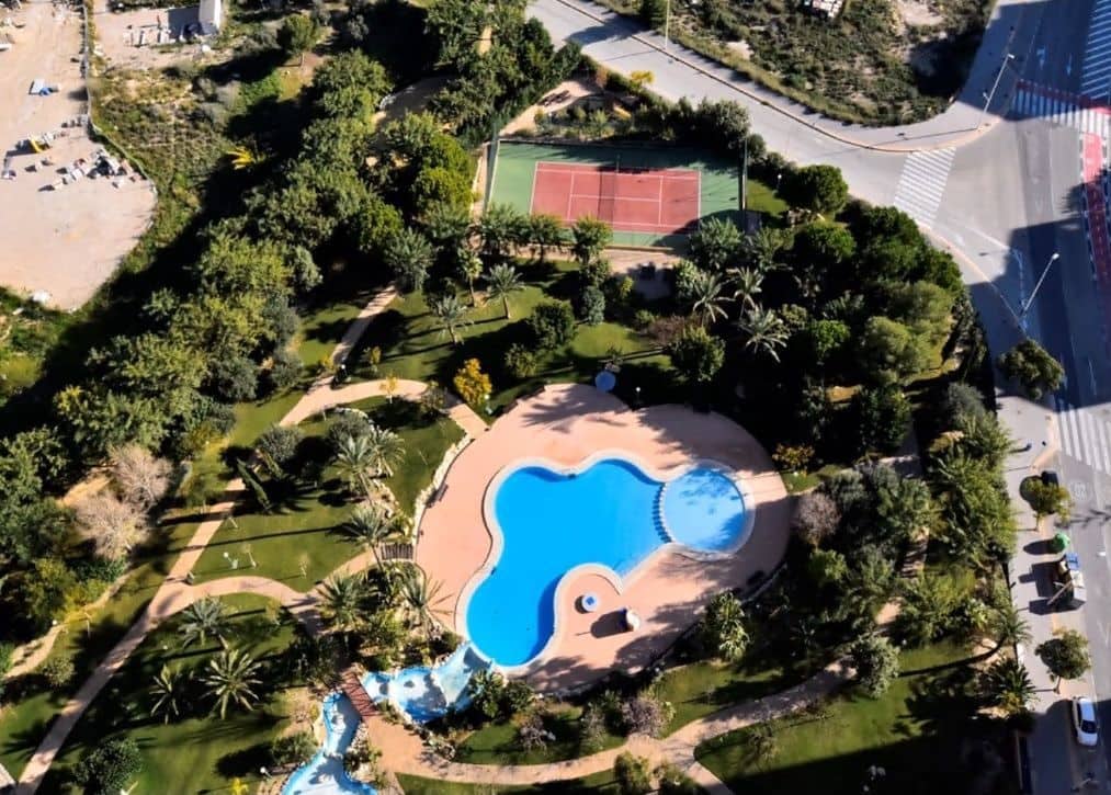 4 soverom Penthouse til salgs i Benidorm med svømmebasseng garasje - € 1 450 000 (Ref: 9877921)