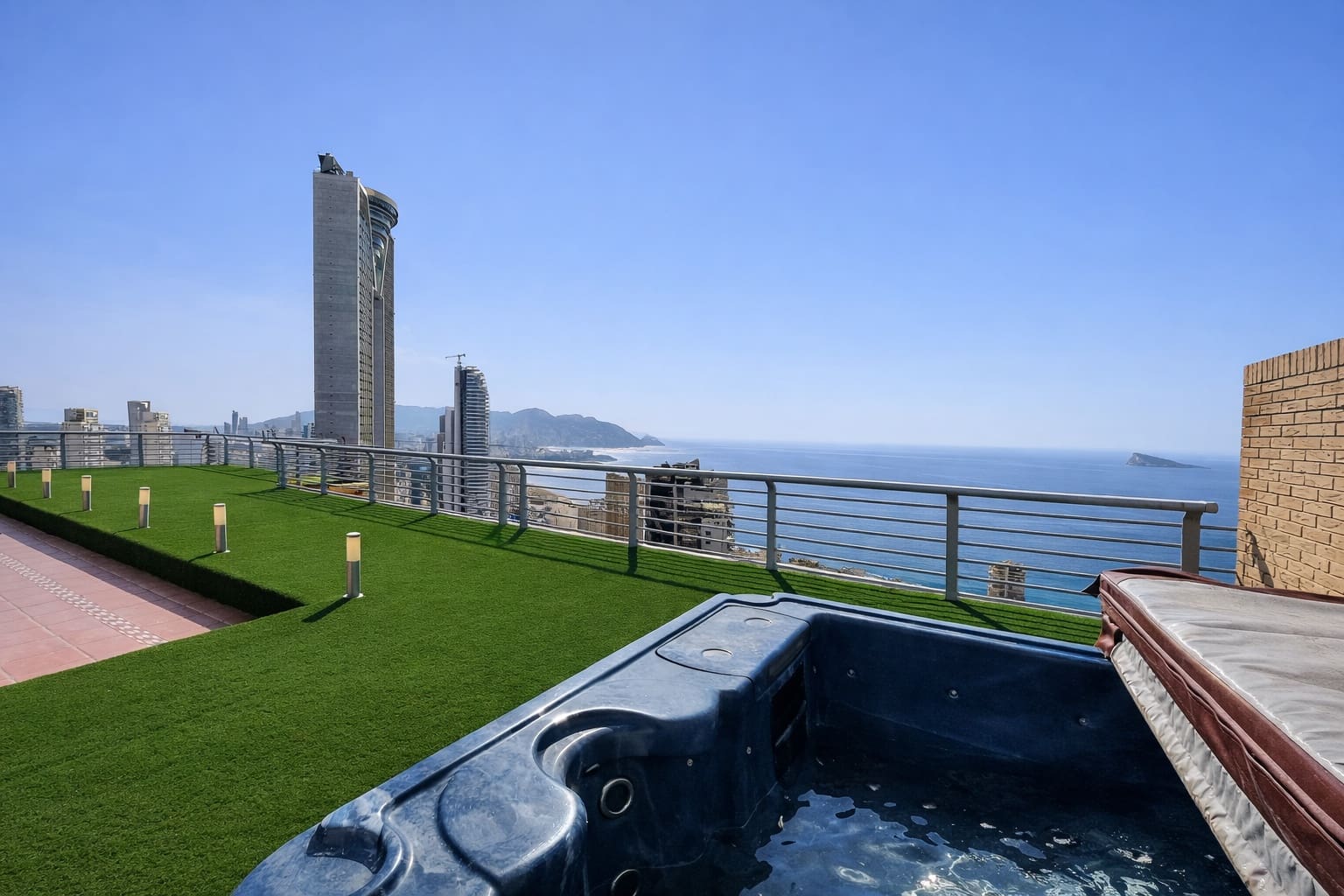 4 soverom Penthouse til salgs i Benidorm med svømmebasseng garasje - € 1 450 000 (Ref: 9877921)