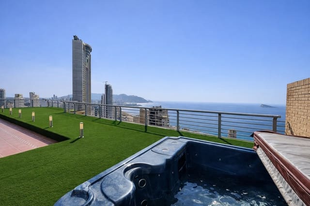 4 soverom Penthouse til salgs i Poniente, Benidorm med svømmebasseng garasje - € 1 450 000 (Ref: 9877921)