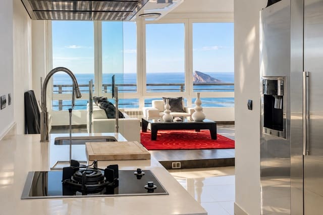 4 sypialnia Penthouse na sprzedaż w Benidorm z basenem garażem - 1 450 000 € (Ref: 9877921)