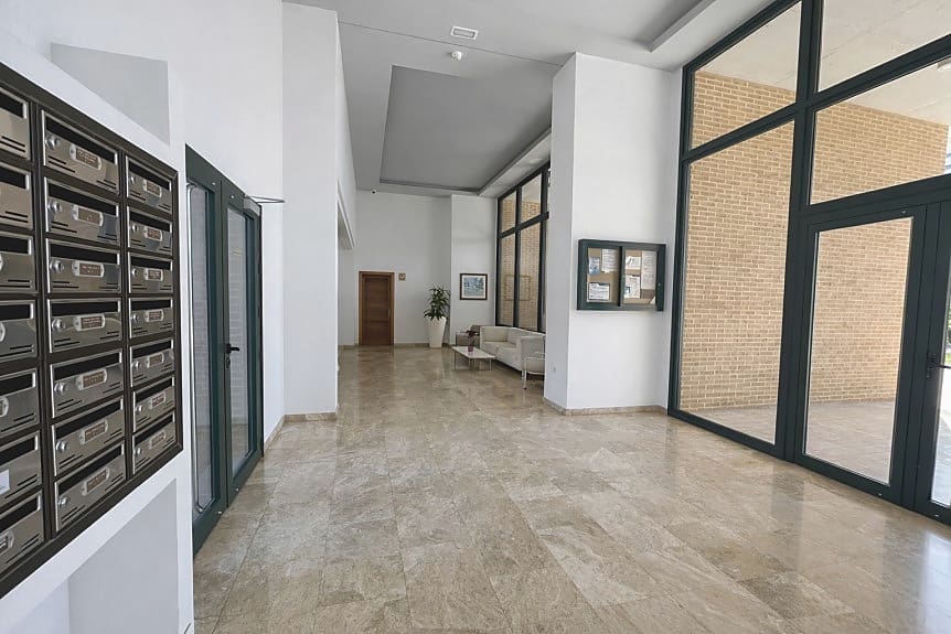 4 soverom Penthouse til salgs i Benidorm med svømmebasseng garasje - € 1 450 000 (Ref: 9877921)