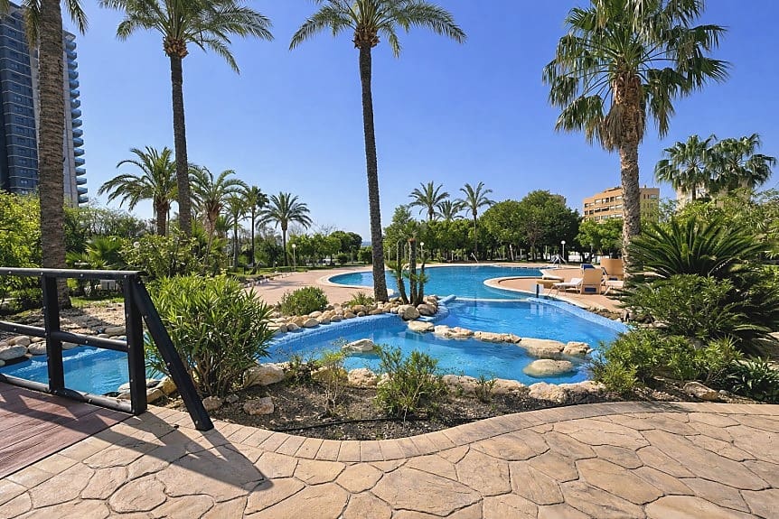 4 soverom Penthouse til salgs i Benidorm med svømmebasseng garasje - € 1 450 000 (Ref: 9877921)