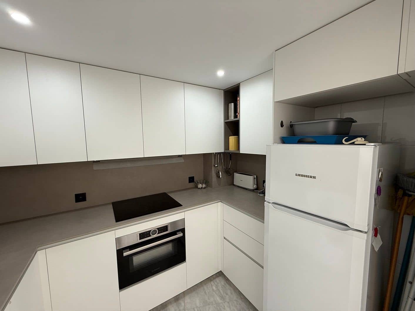 1 soverom Leilighet til leie i Altea med svømmebasseng garasje - € 1 250 (Ref: 9884026)