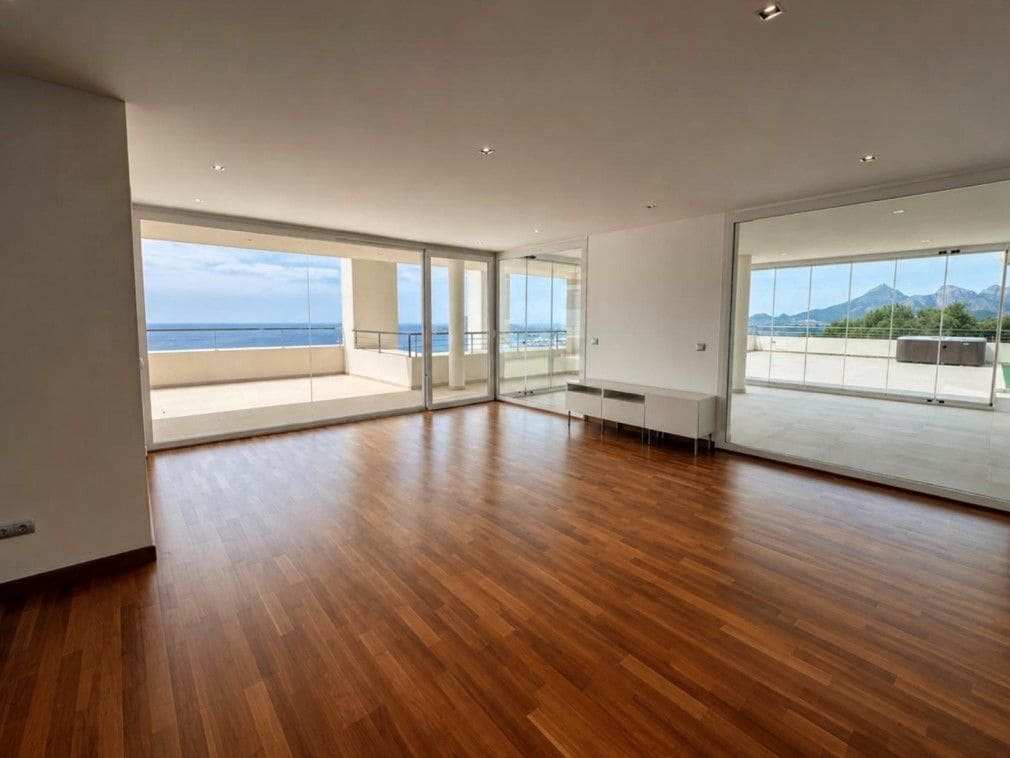 3 sypialnia Apartament na sprzedaż w Altea z basenem garażem - 990 000 € (Ref: 9902818)