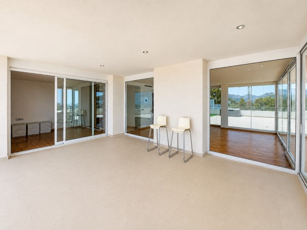 3 sypialnia Apartament na sprzedaż w Altea z basenem garażem - 990 000 € (Ref: 9902818)
