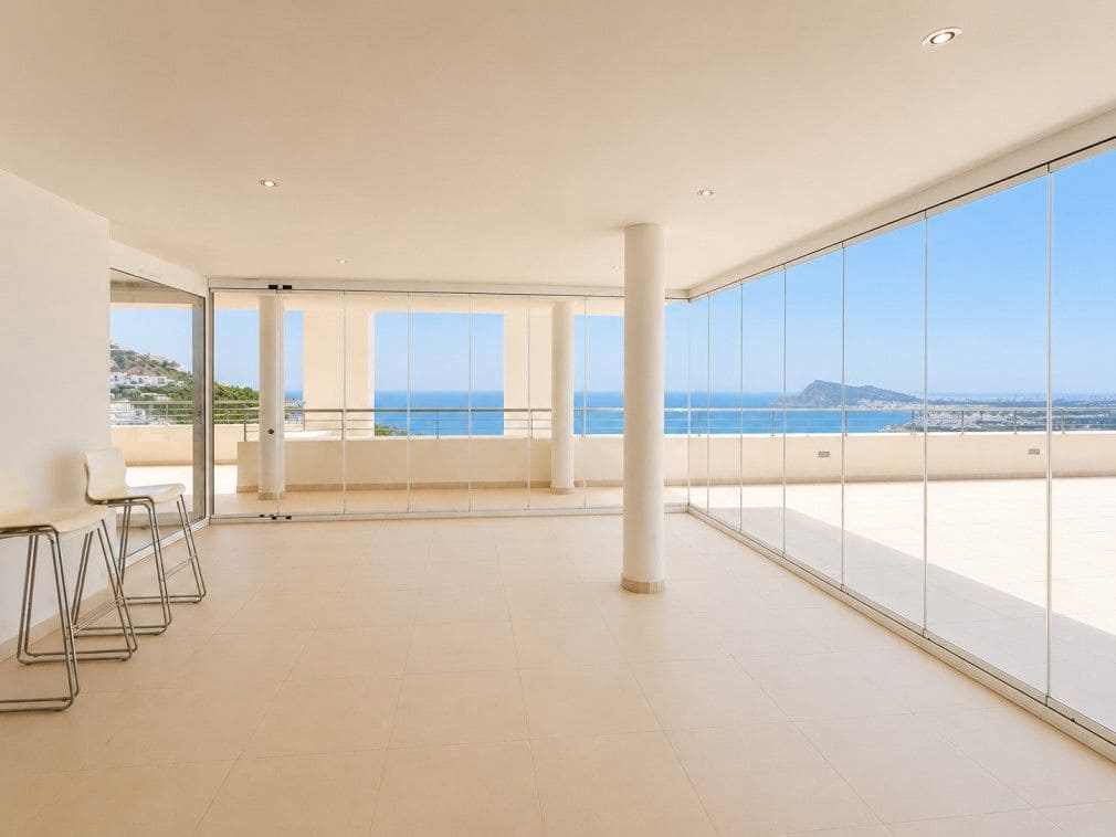 3 sypialnia Apartament na sprzedaż w Altea z basenem garażem - 990 000 € (Ref: 9902818)