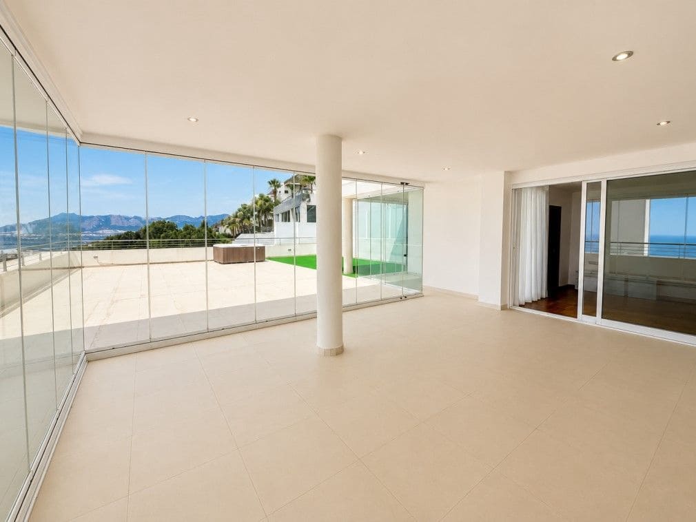 3 sypialnia Apartament na sprzedaż w Altea z basenem garażem - 990 000 € (Ref: 9902818)