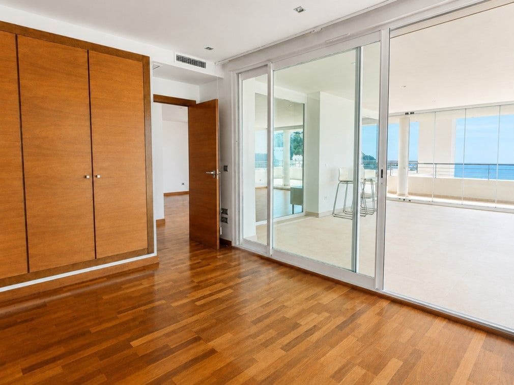 3 sypialnia Apartament na sprzedaż w Altea z basenem garażem - 990 000 € (Ref: 9902818)