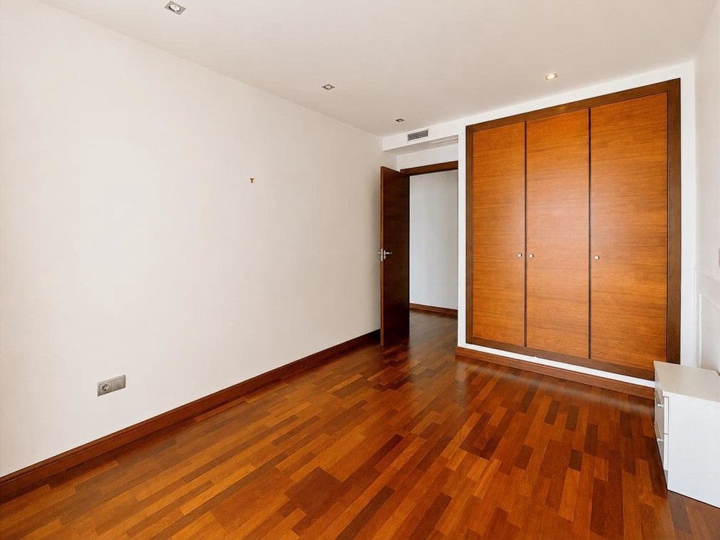 3 sypialnia Apartament na sprzedaż w Altea z basenem garażem - 990 000 € (Ref: 9902818)