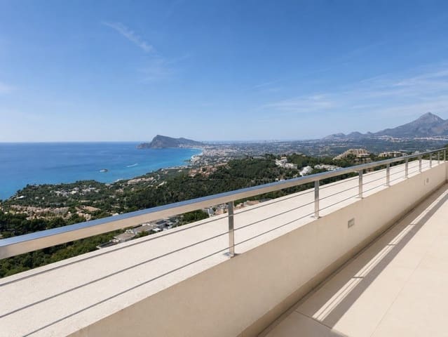 3 sypialnia Apartament na sprzedaż w Altea z basenem garażem - 990 000 € (Ref: 9902818)