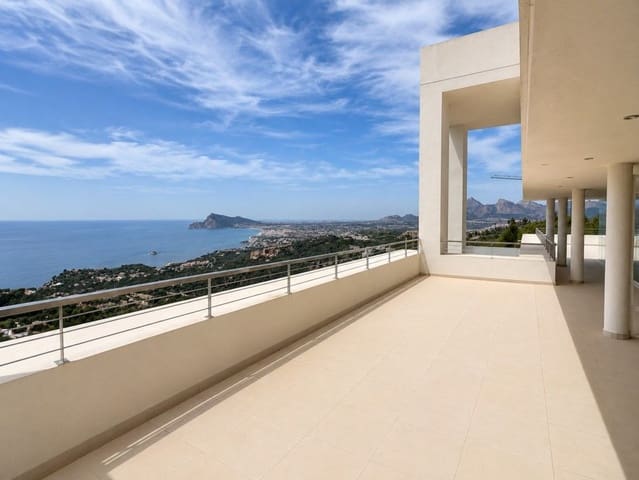 3 sypialnia Apartament na sprzedaż w Altea z basenem garażem - 990 000 € (Ref: 9902818)