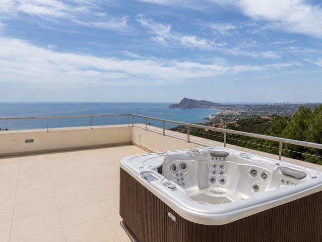3 sypialnia Apartament na sprzedaż w Altea z basenem garażem - 990 000 € (Ref: 9902818)