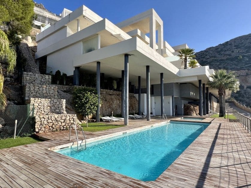 3 sypialnia Apartament na sprzedaż w Altea z basenem garażem - 990 000 € (Ref: 9902818)