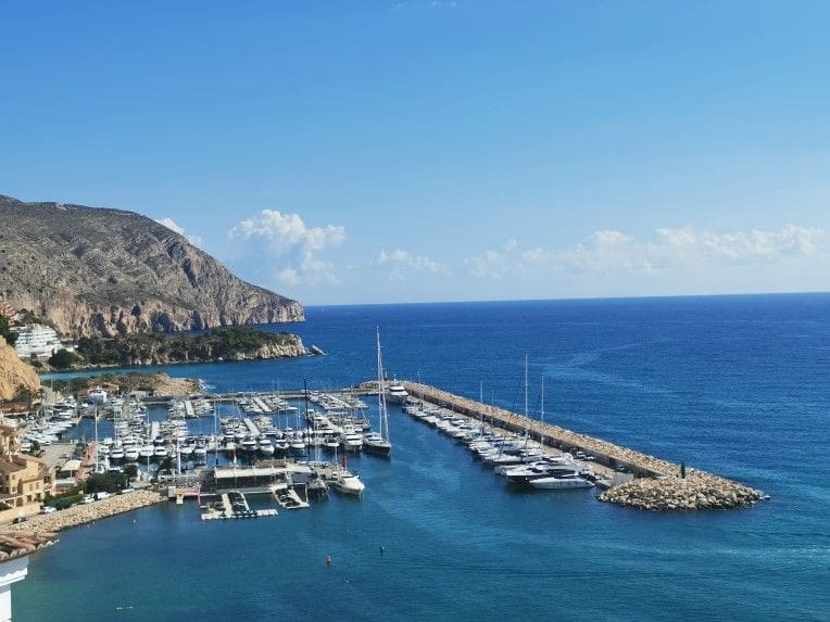 3 bedroom Apartment for sale in Altea with pool garage - € 990,000 (Ref: 9902818)