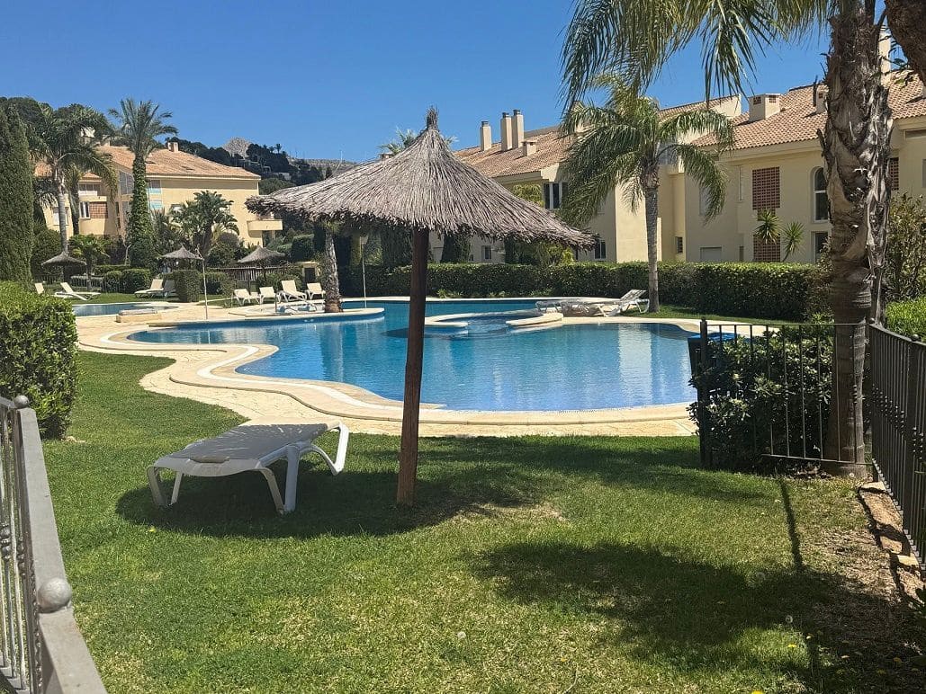 3 sovrum Lägenhet att hyra i Altea med pool garage - 1 500 € (Ref: 9906806)
