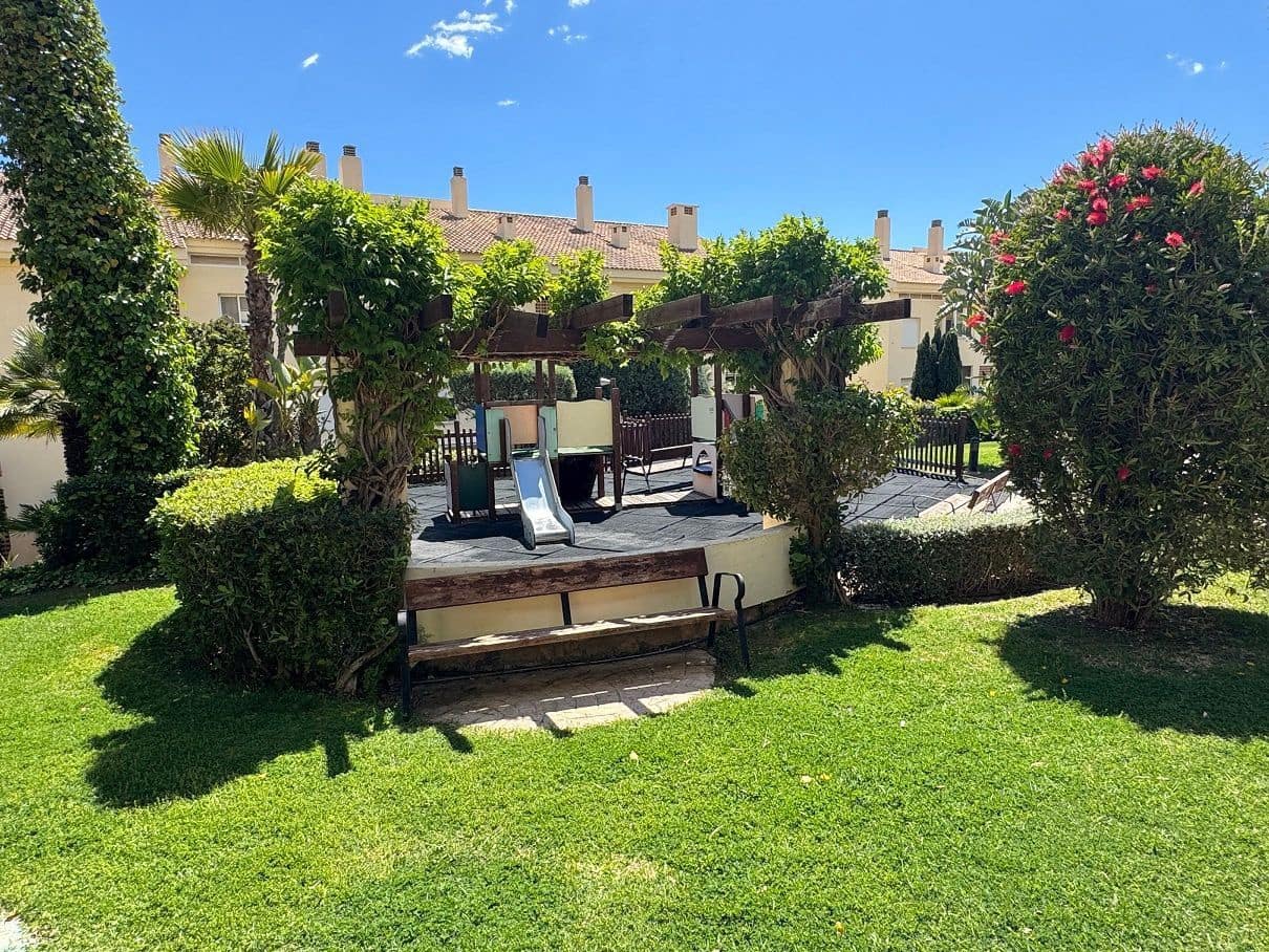 3 sovrum Lägenhet att hyra i Altea med pool garage - 1 500 € (Ref: 9906806)