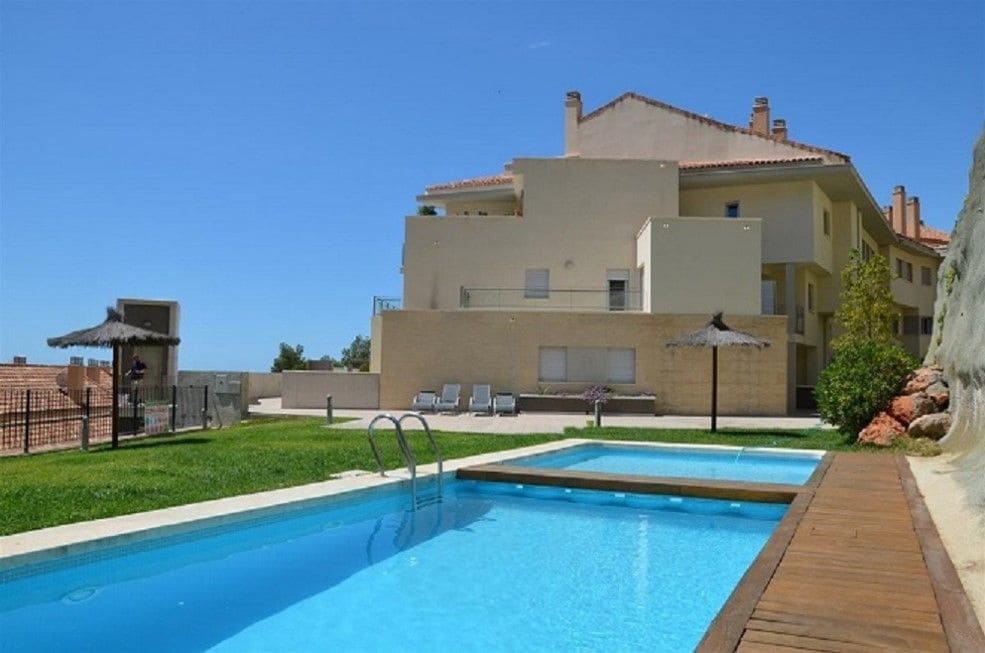 2 quarto Penthouse para venda em Altea com piscina garagem - 330 000 € (Ref: 9945110)