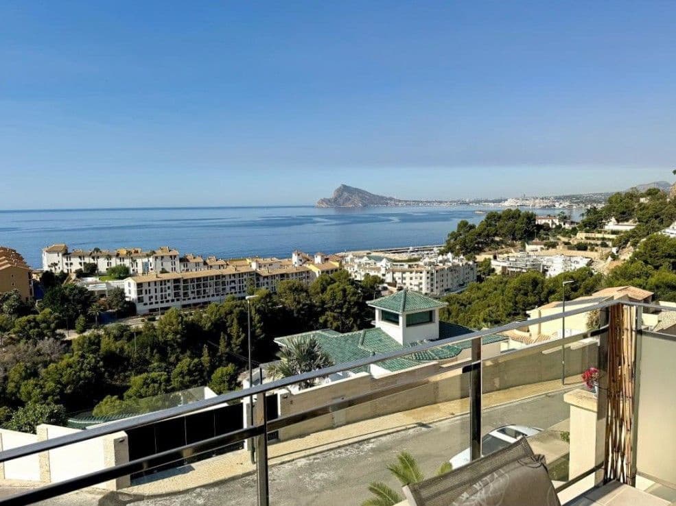2 quarto Penthouse para venda em Altea com piscina garagem - 330 000 € (Ref: 9945110)