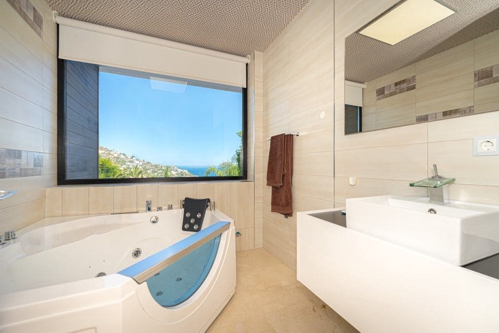 5 soveværelse Villa til salg i Altea med garage - € 2.810.000 (Ref: 9953742)