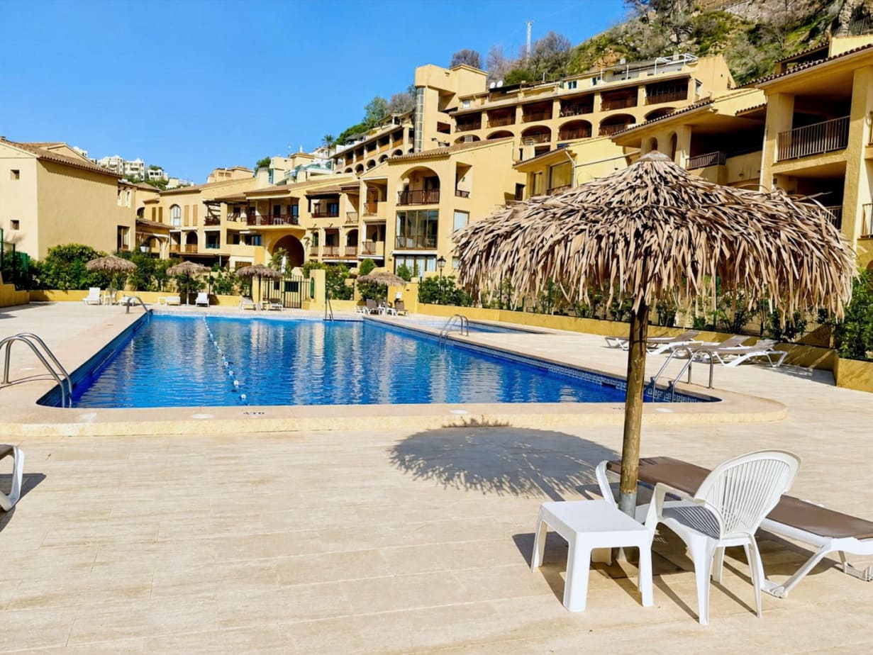 2 soverom Leilighet til salgs i Altea med svømmebasseng garasje - € 435 000 (Ref: 9972854)