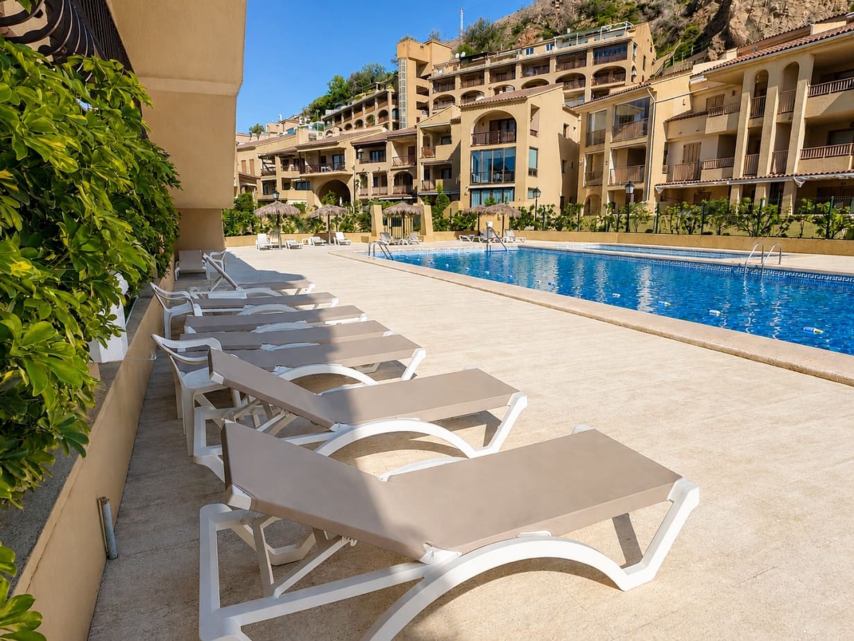 2 soverom Leilighet til salgs i Altea med svømmebasseng garasje - € 435 000 (Ref: 9972854)