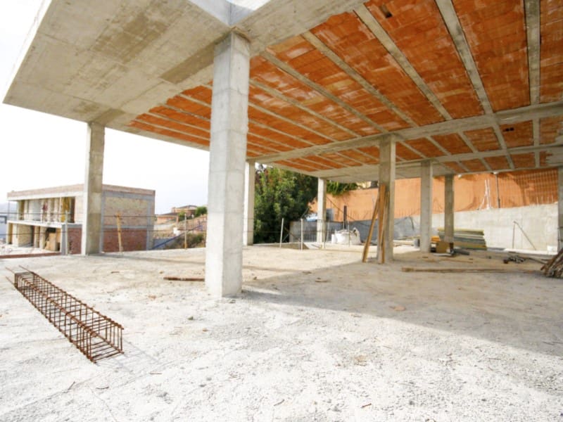 3 soveværelse Villa til salg i Coin med garage - € 460.000 (Ref: 10161206)