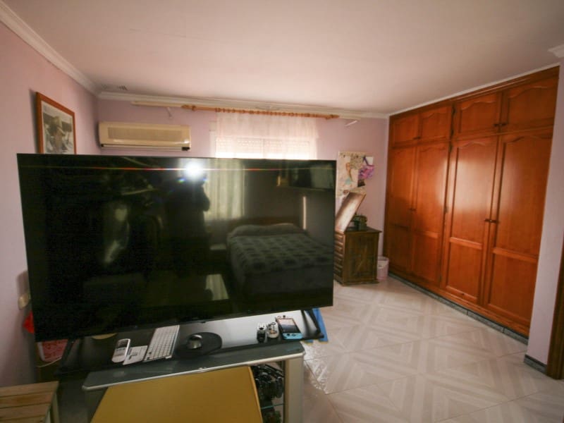 4 bedroom Finca/Country House for sale in Coin with garage - € 459,900 (Ref: 10168433)