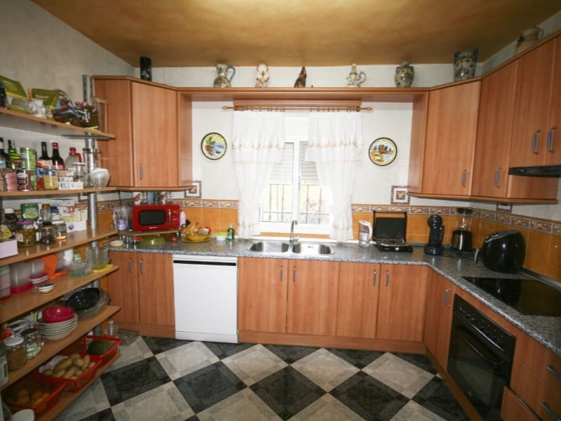 4 bedroom Finca/Country House for sale in Coin with garage - € 459,900 (Ref: 10168433)