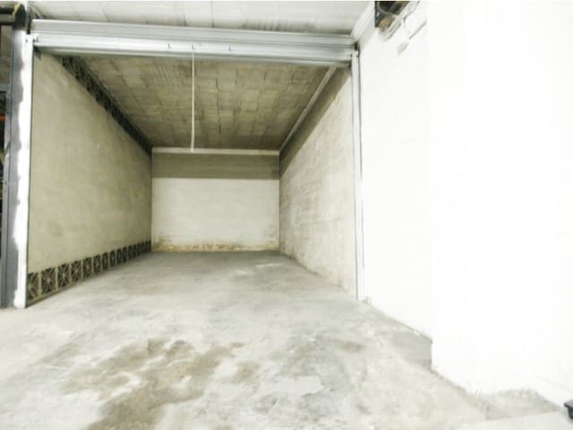 Garage till salu i Coín - 28 000 € (Ref: 10173793)