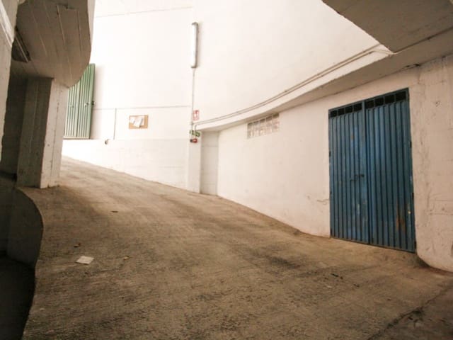 Garage till salu i Coín - 28 000 € (Ref: 10173793)