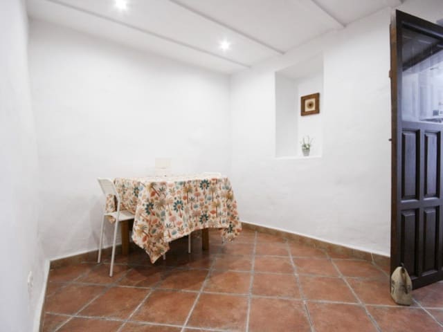 Casa de 2 habitaciones en Guaro en alquiler - 750 € (Ref: 10176992)