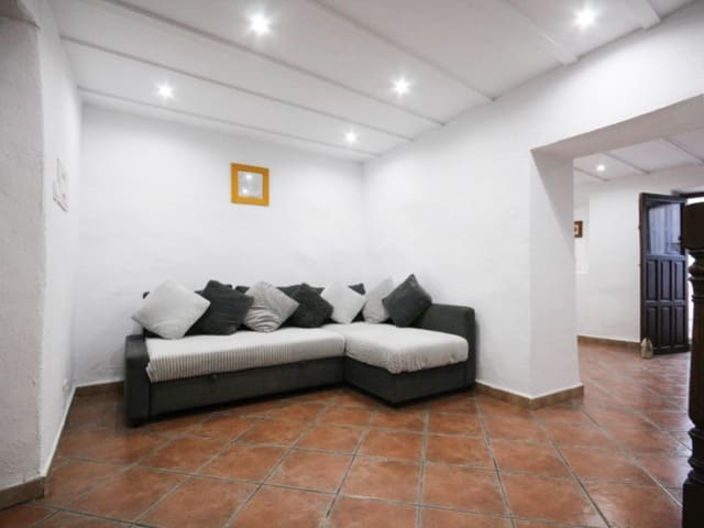Casa de 2 habitaciones en Guaro en alquiler - 750 € (Ref: 10176992)