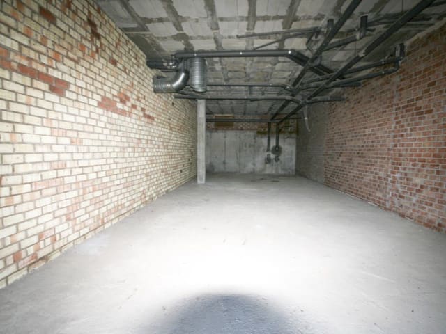 Commercial for rent in Coín - € 550 (Ref: 10182871)