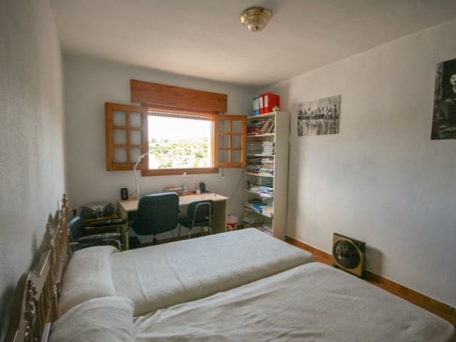 11 makuuhuone Omakotitalo myytävänä paikassa Tolox mukana 
autotalli - 397 950 € (Ref: 5890084)