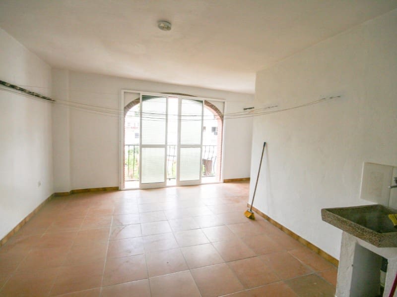 11 slaapkamer Huis te koop in Tolox met garage - € 397.950 (Ref: 5890084)