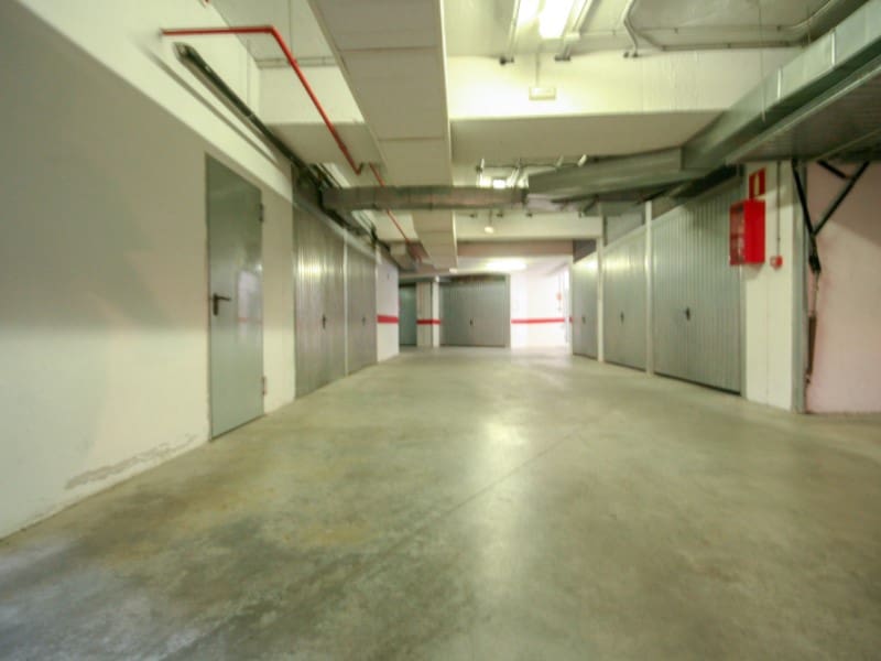 Autotalli myytävänä paikassa Coin - 25 000 € (Ref: 6147830)