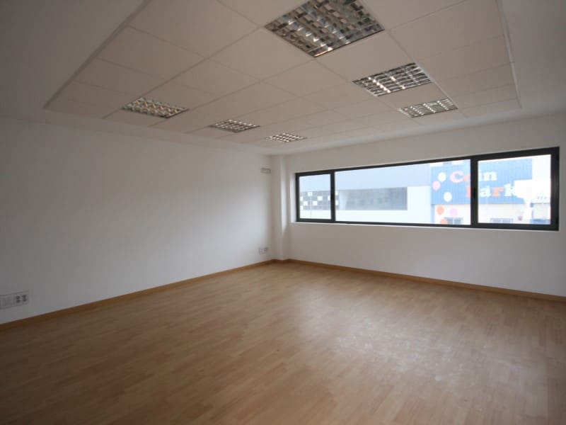 Commercial for rent in Coin - € 350 (Ref: 6822351)