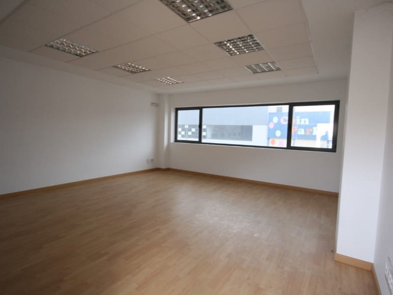 Commercial for rent in Coin - € 350 (Ref: 6822351)