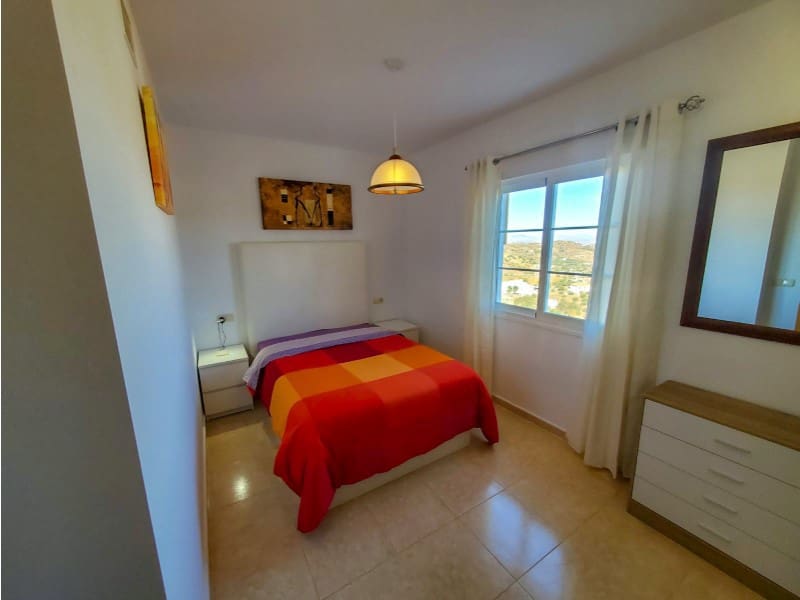 2 bedroom Flat for rent in Guaro with garage - € 800 (Ref: 7991655)