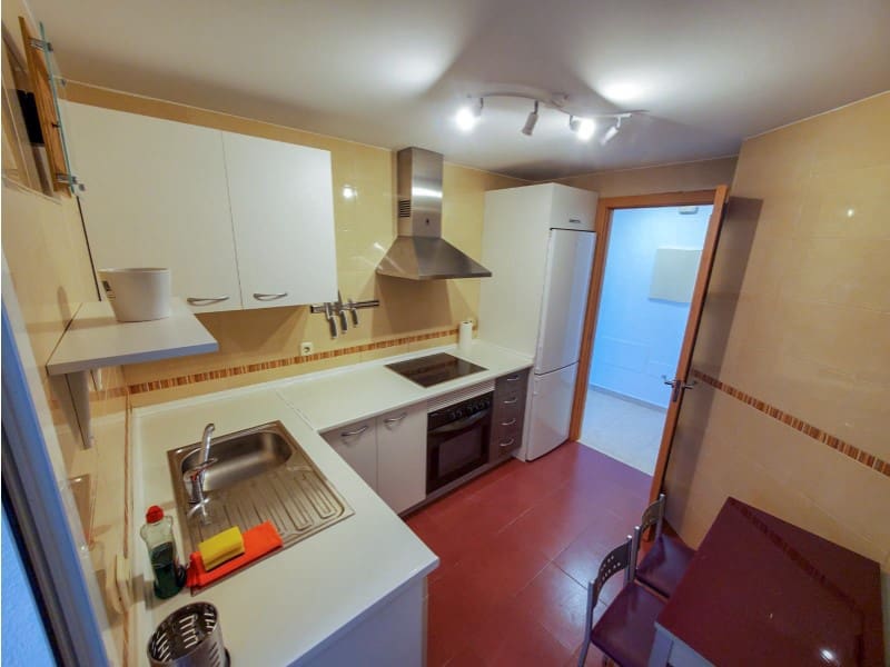 2 bedroom Flat for rent in Guaro with garage - € 800 (Ref: 7991655)