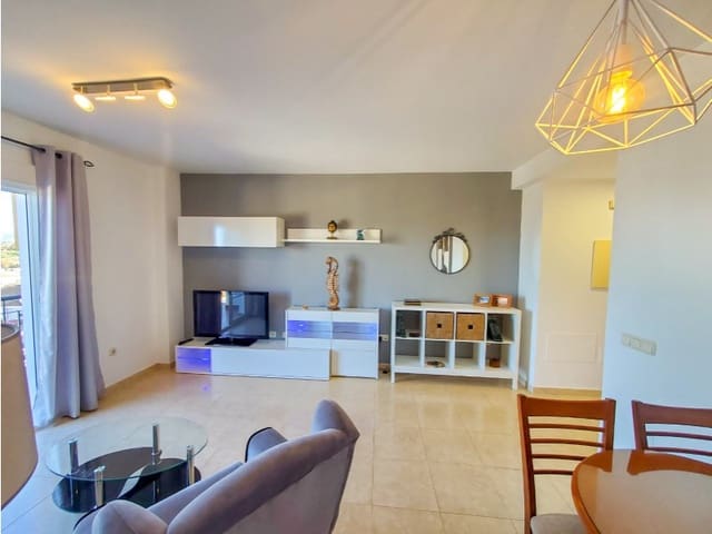 2 slaapkamer Flat te huur in Guaro met garage - € 800 (Ref: 7991655)