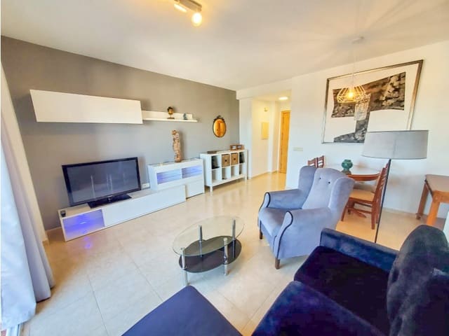 2 slaapkamer Flat te huur in Guaro met garage - € 800 (Ref: 7991655)