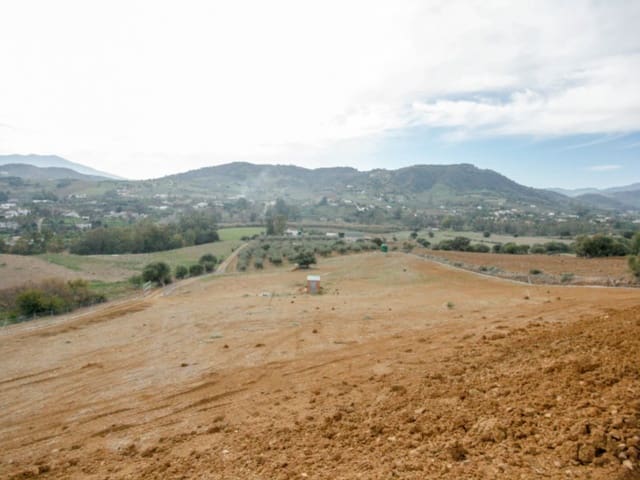 Finca/Landehus til salg i Coín - € 105.000 (Ref: 8082924)