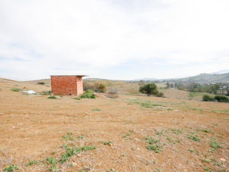 Finca/Country House for sale in Coin - € 105,000 (Ref: 8082924)