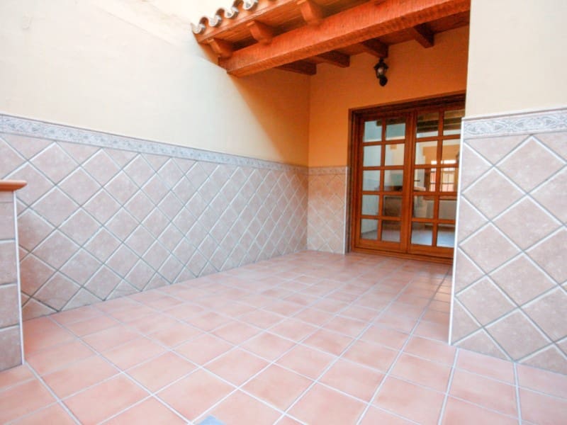 3 camera da letto Villetta Bifamiliare da affittare in Coin con garage - 1.400 € (Rif: 8109951)